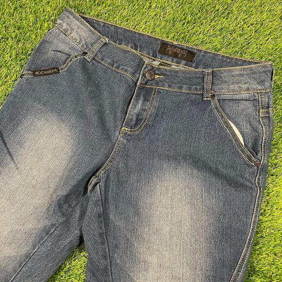 Rocawear Women's Blue and Navy Capri Jean Shorts (14) - Picture 8 of 8